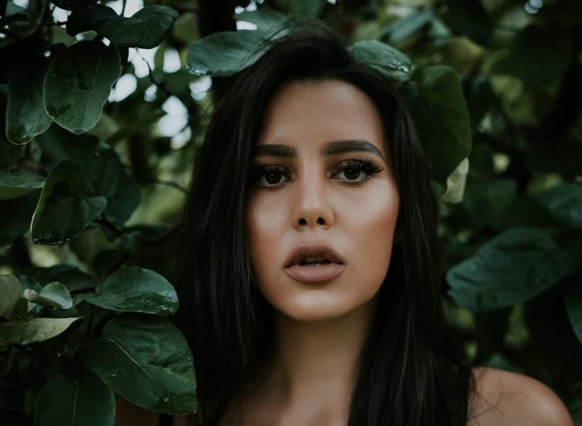 portrait-of-a-female-model-in-the-jungle-e1648086189104.jpg